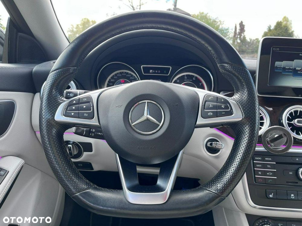 Mercedes-Benz CLA 45 AMG 4-Matic - 23