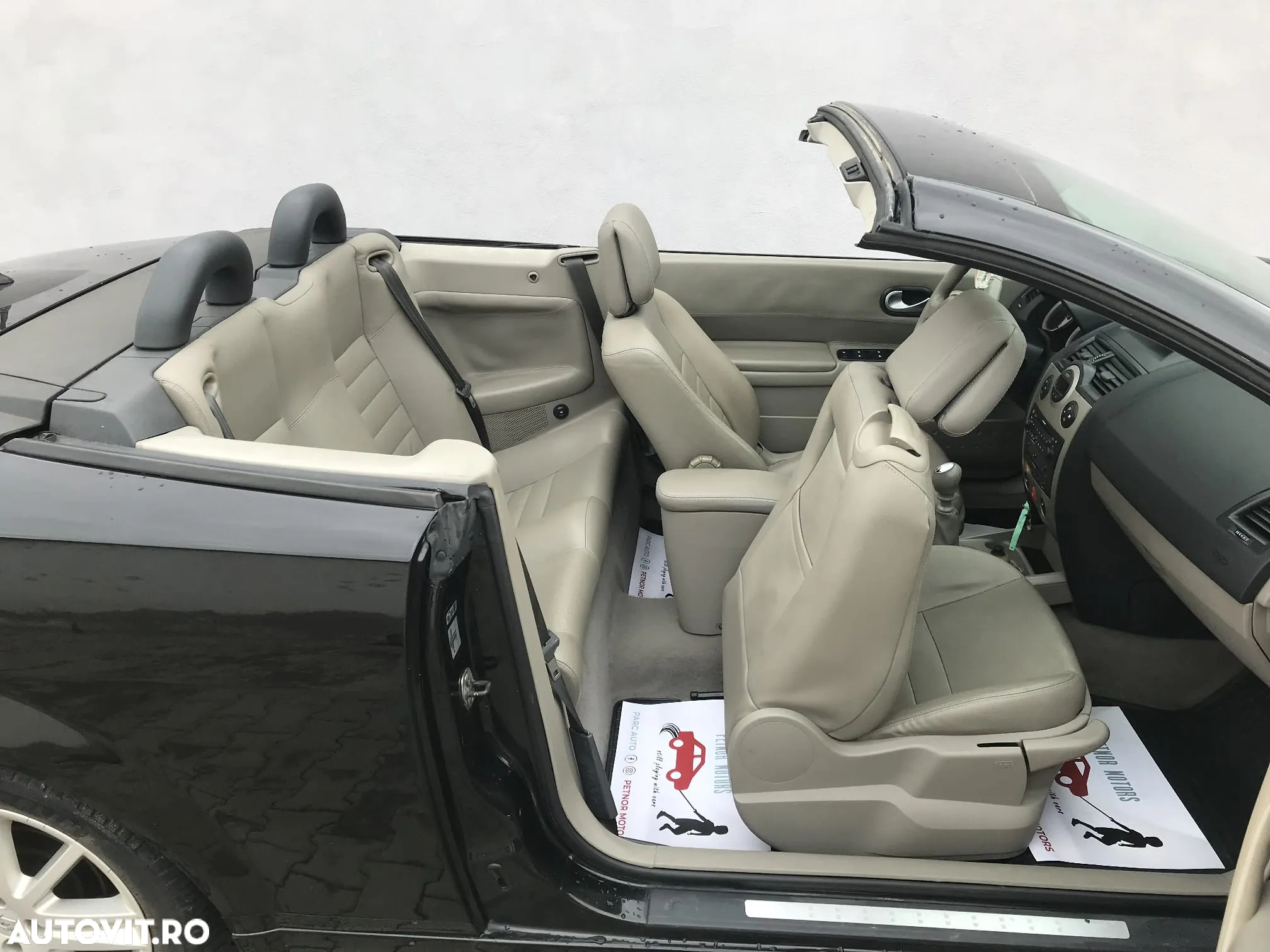 Renault Megane 2.0 Turbo Coupe-Cabriolet Privilege - 36