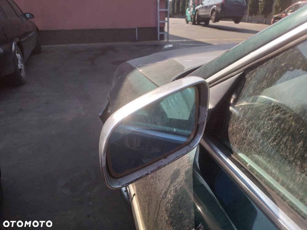 AUDI A8 D2 94-02 4.2b/g ABZ - LAMPA PRZÓD PRAWA(LZ6U) - 25