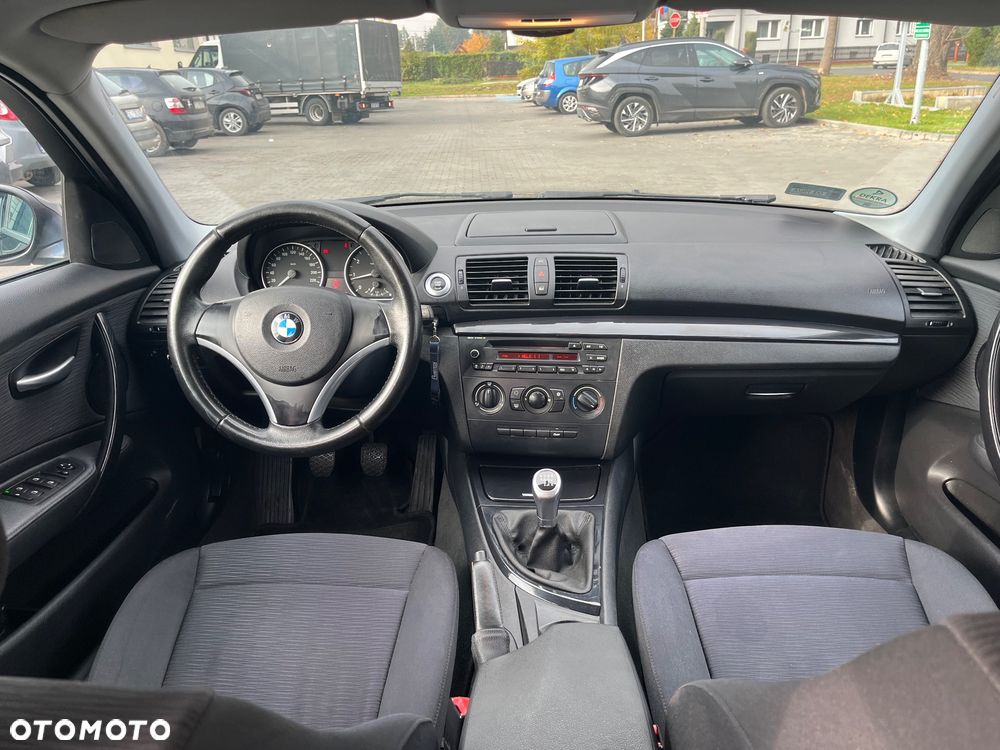 BMW Seria 1 116i - 21