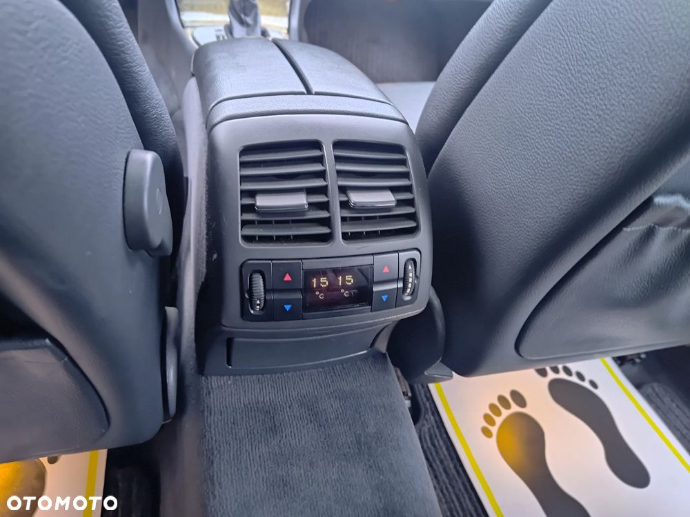 Mercedes-Benz Klasa E 500 Avantgarde Sport Edition - 22