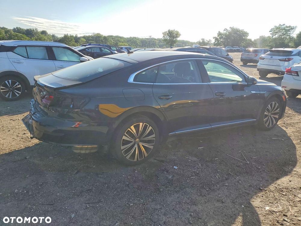 Volkswagen Arteon 2.0 TSI DSG R-Line - 3