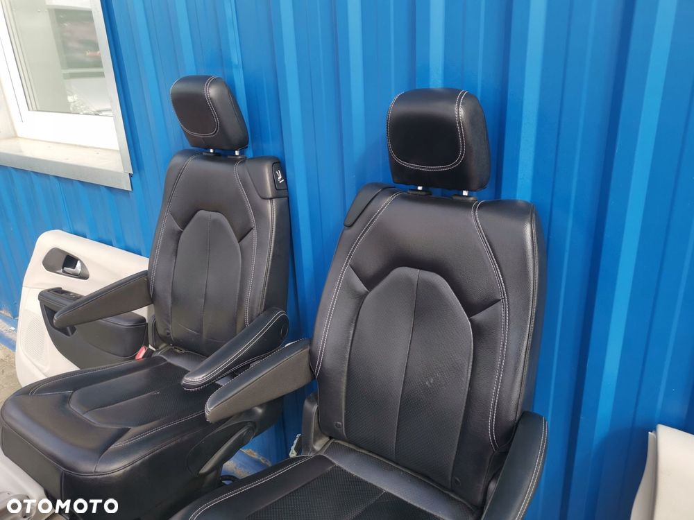 CHRYSLER PACIFICA II LIFT KOMPLET FOTELI BOCZKI 7 OSÓB - 14