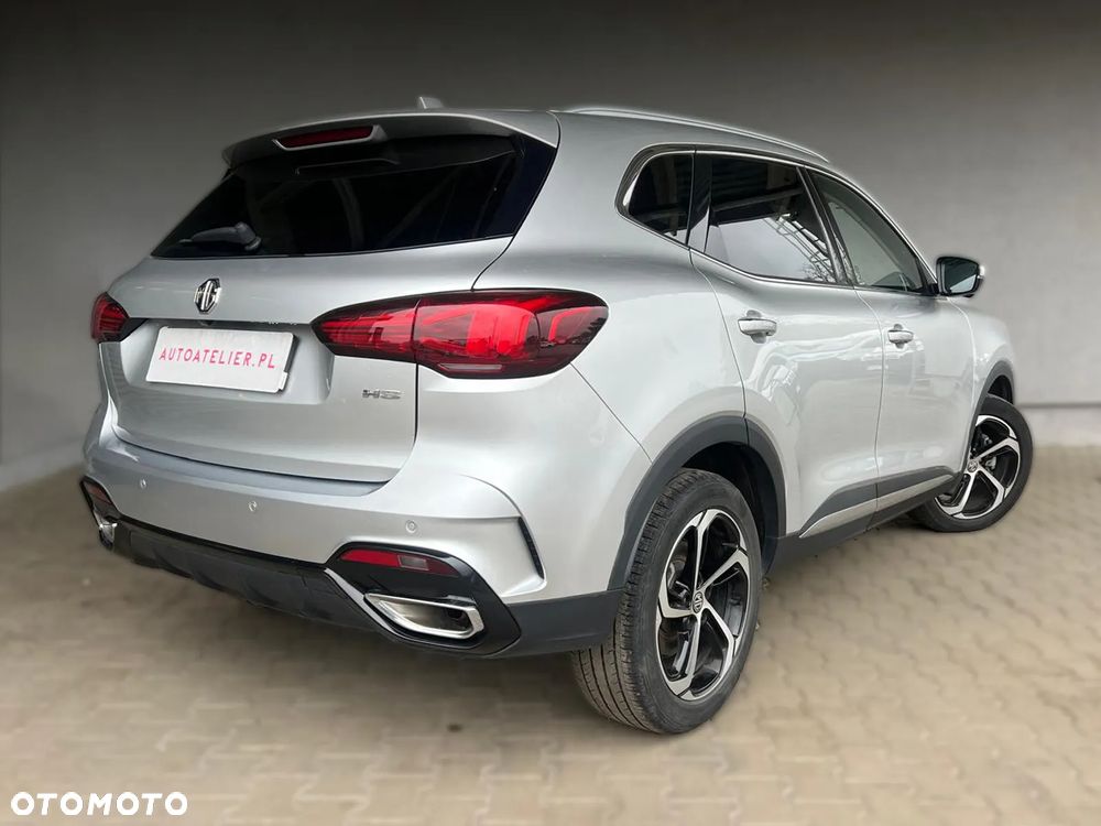 MG HS 1.5 T-GDI Exclusive DCT - 11