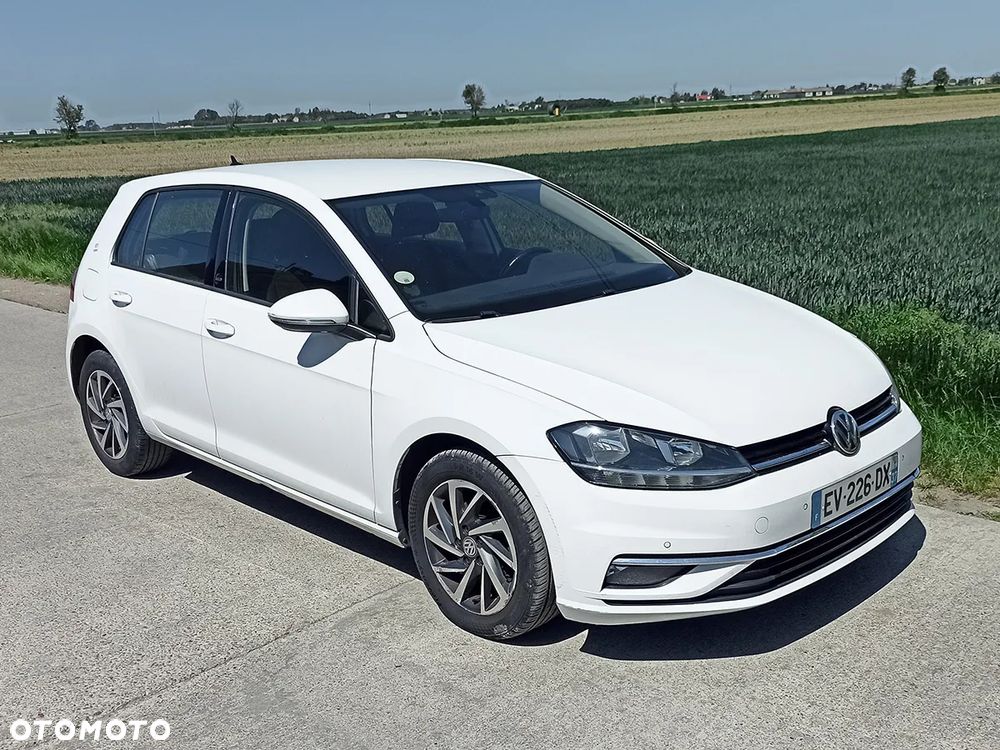Volkswagen Golf - 2