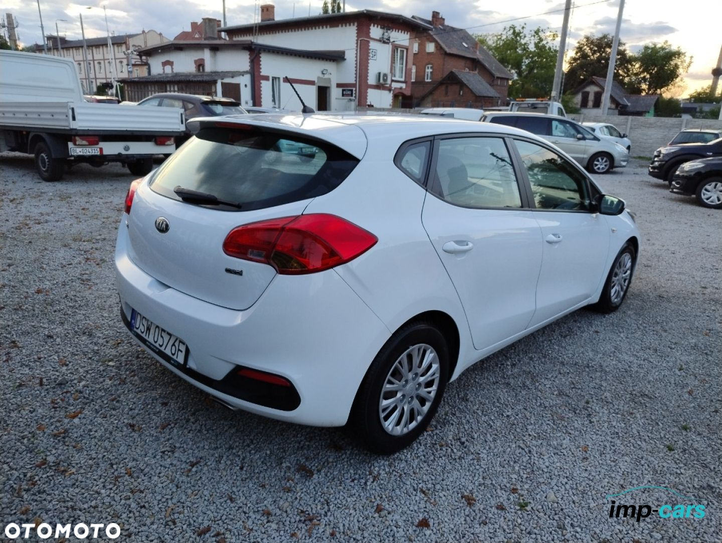 Kia Ceed - 12