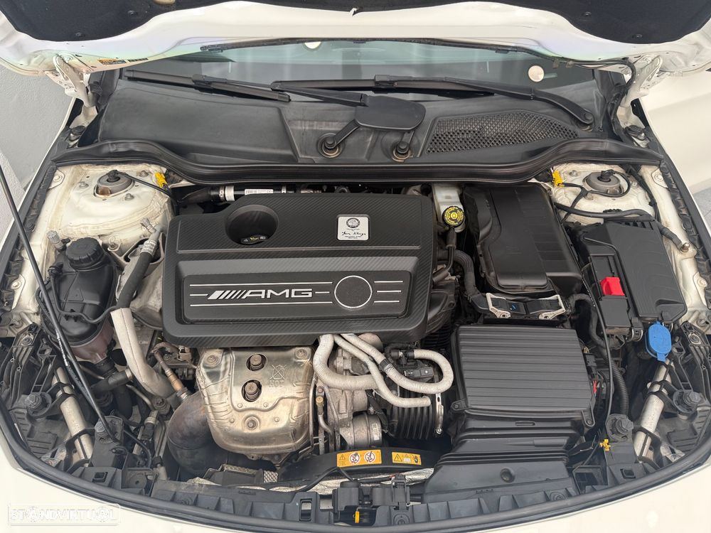 Mercedes-Benz CLA 45 AMG 4Matic Speedshift 7G-DCT - 13