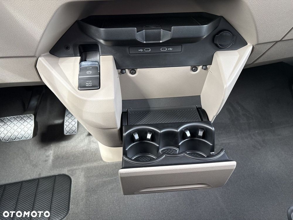 Volkswagen Multivan 2.0 TDI L2 Family DSG - 24