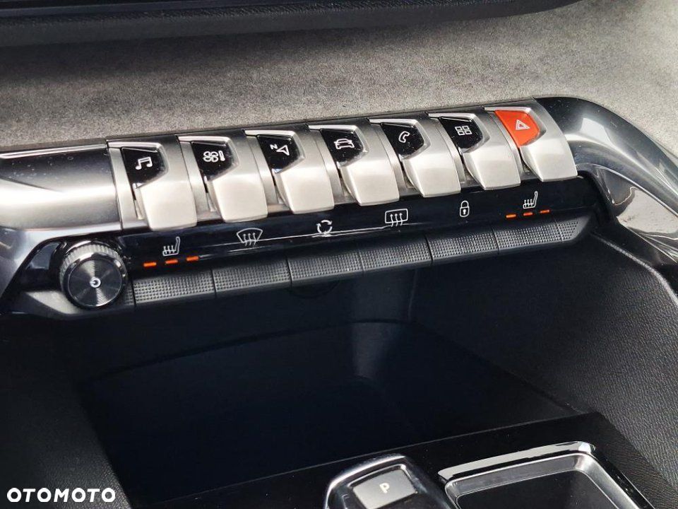 Peugeot 5008 - 32