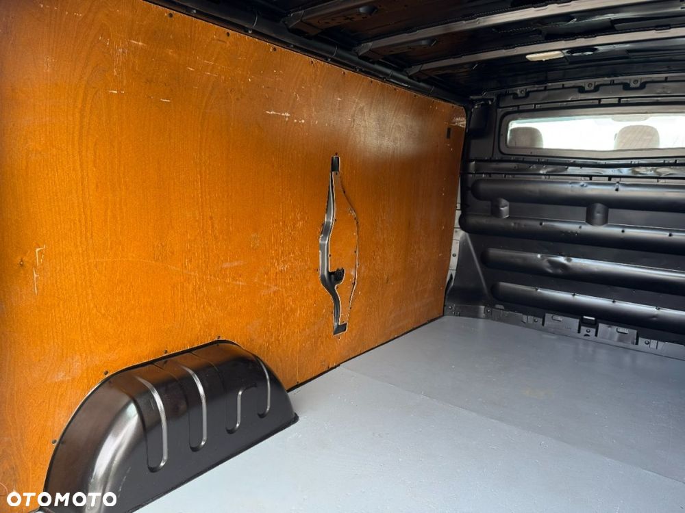 Renault Trafic - 25