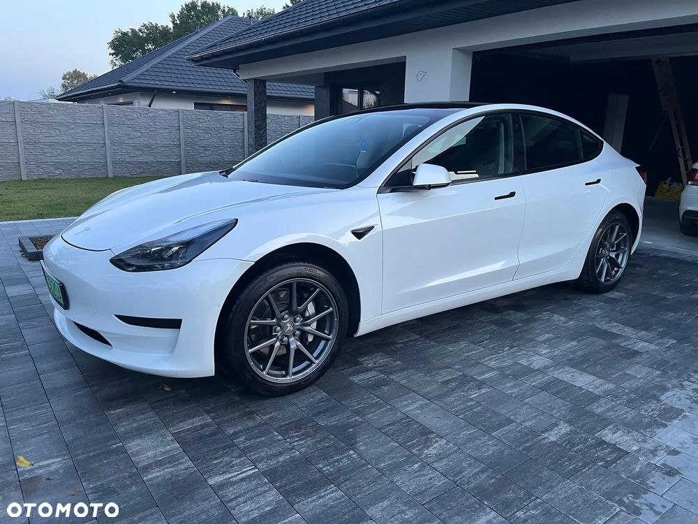 Tesla Model 3 Standard Reichweite Plus Hinterradantrieb - 9