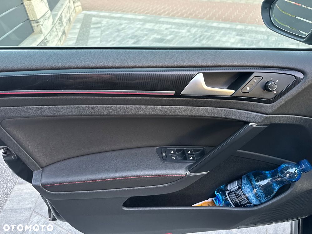 Volkswagen Golf GTI Performance BlueMotion Technology DSG - 32