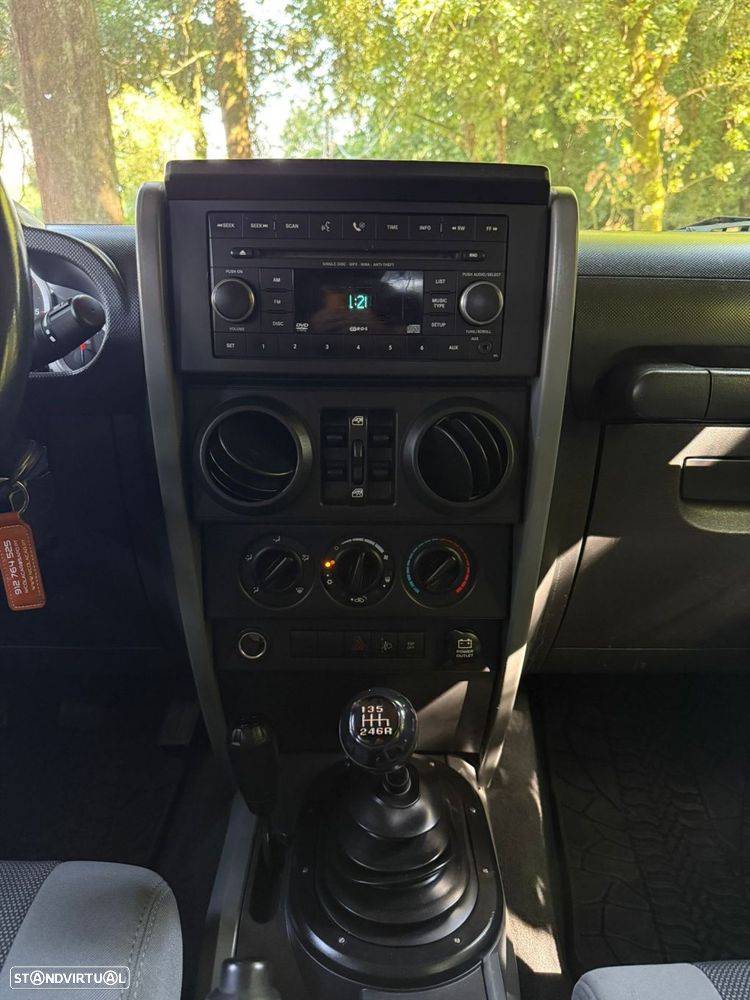 Jeep Wrangler - 16
