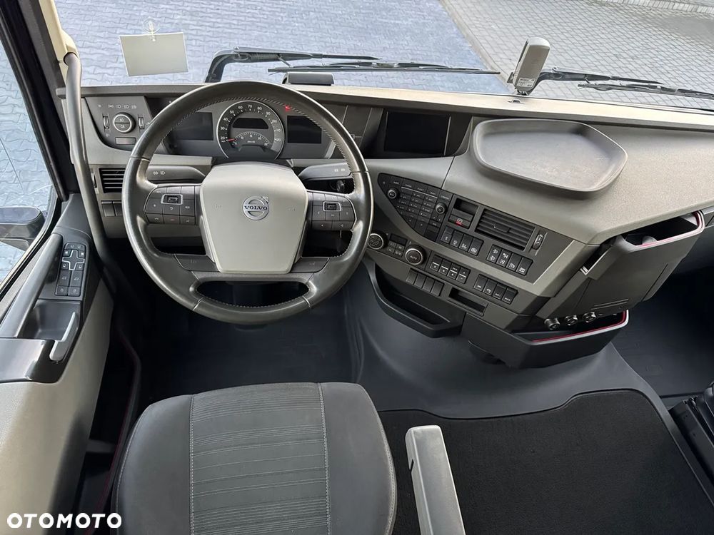 Volvo FH 500 / ACC /  KLIMA POSTOJOWA /RETARDER / NAVIGACJA / Z NIEMIEC - 34