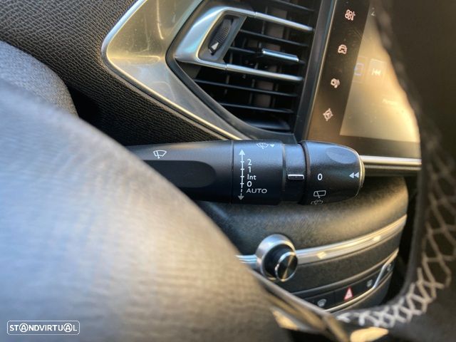 Peugeot 308 SW 1.6 BlueHDi Allure J17 EAT6 - 20