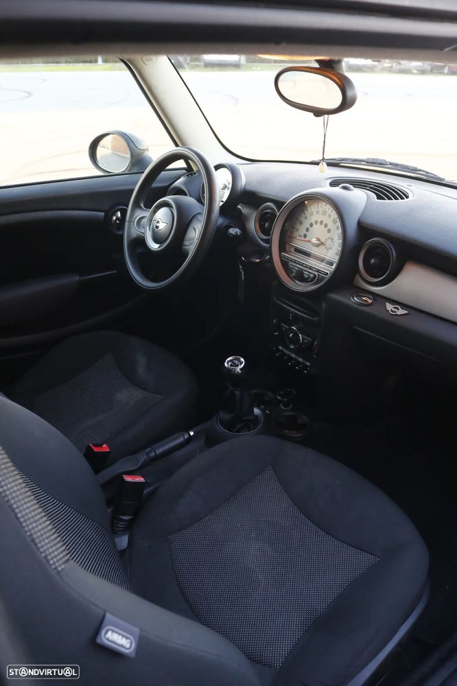 MINI 3 Portas - 8