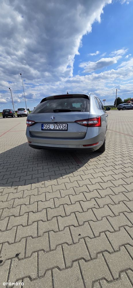 Skoda Superb 2.0 TDI 4x4 Style DSG - 4