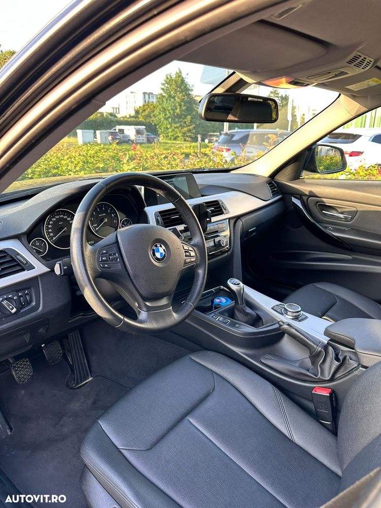 BMW Seria 3 318i - 10