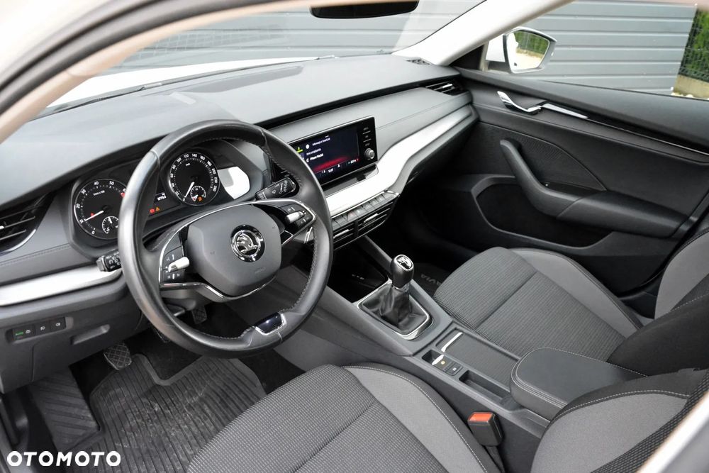 Skoda Octavia 1.5 TSI ACT Ambition - 10