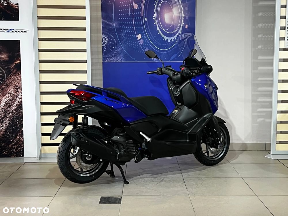 Yamaha X-max - 8