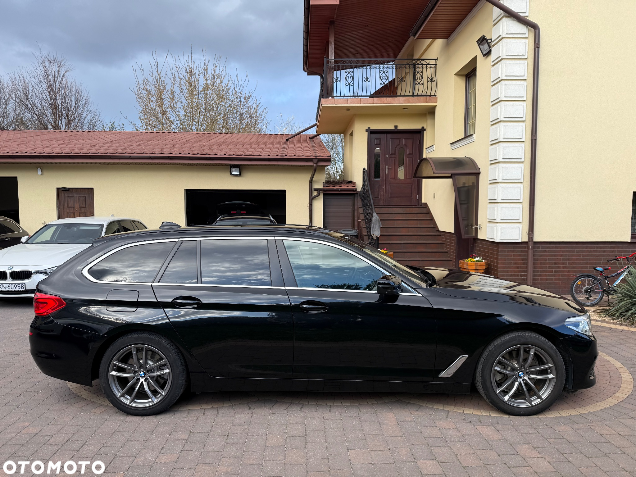BMW Seria 5 520d Touring Luxury Line - 9
