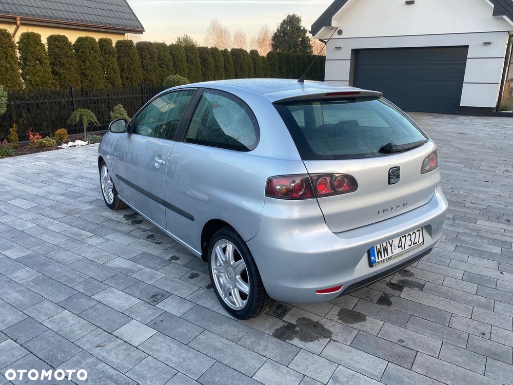Seat Ibiza SC 1.4 16V Style - 4
