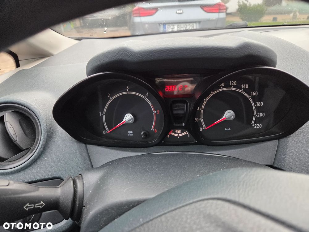 Ford Fiesta VAN - 12