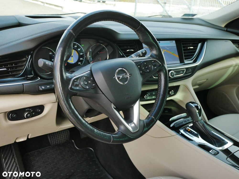 Opel Insignia - 14