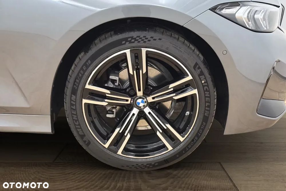 BMW Seria 3 318i M Sport - 8