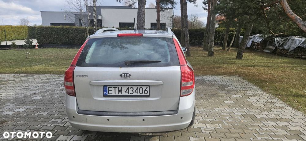 Kia Ceed 1.6 Crdi Comfort + - 5