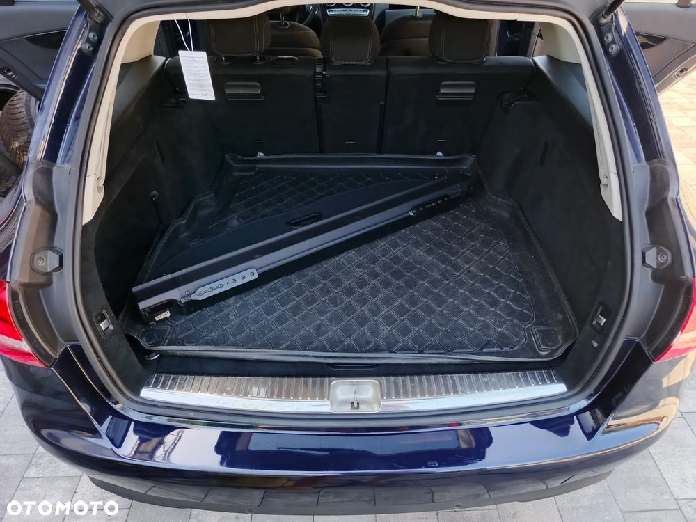 Mercedes-Benz Klasa C 220 d 4-Matic 7G-TRONIC - 31