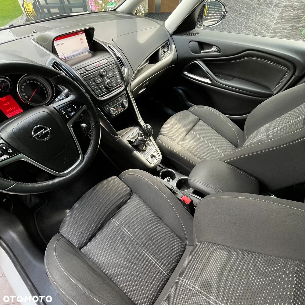 Opel Zafira Tourer 1.4 Turbo Innovation - 19