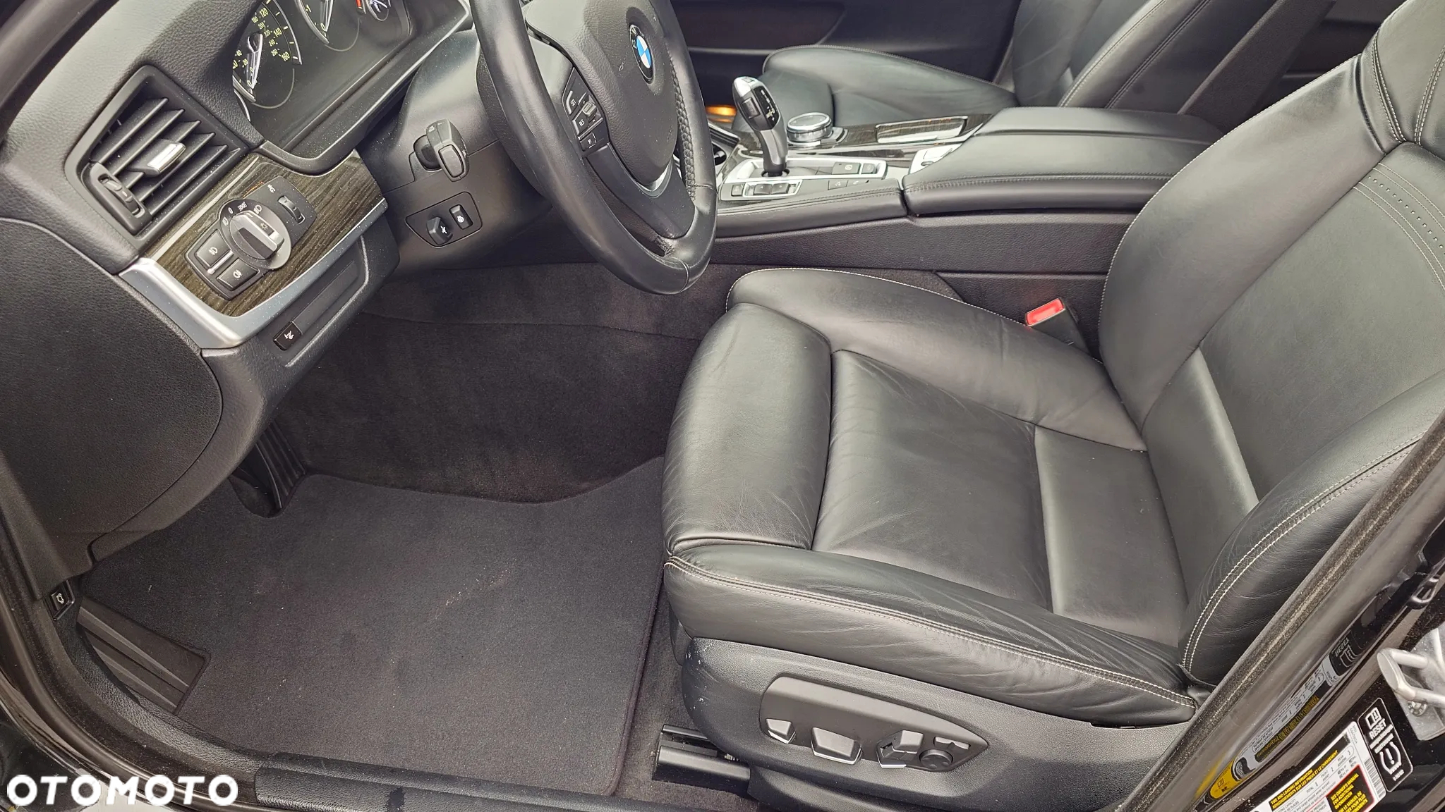BMW Seria 5 535i xDrive Luxury Line - 17