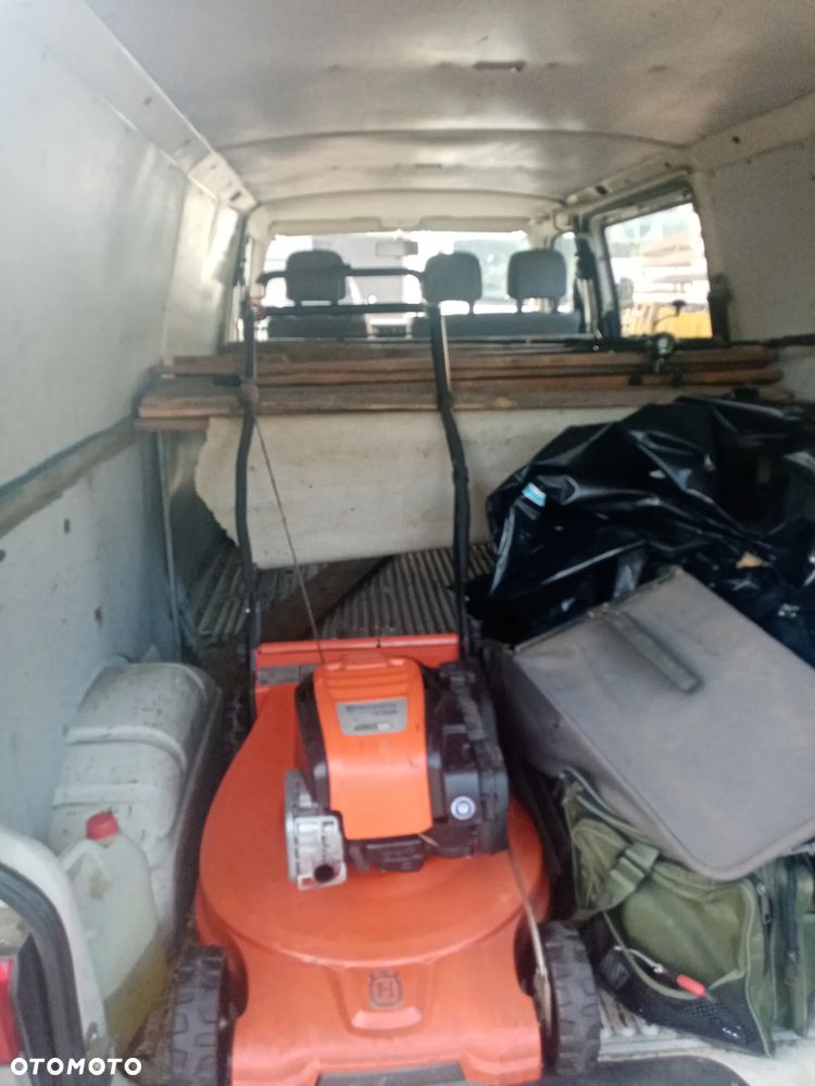 Volkswagen Transporter - 8