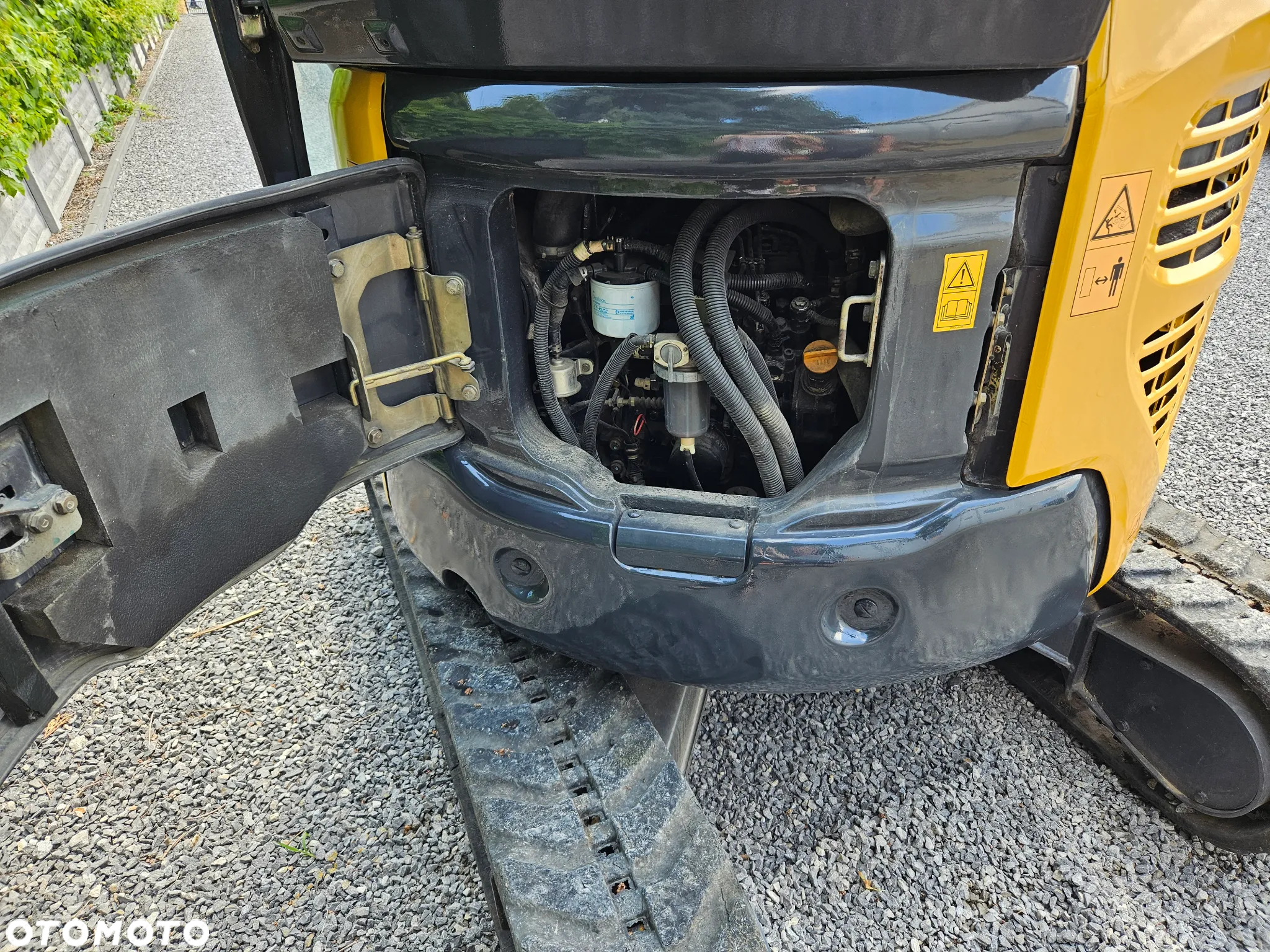 Komatsu PC30MR-2 - 3