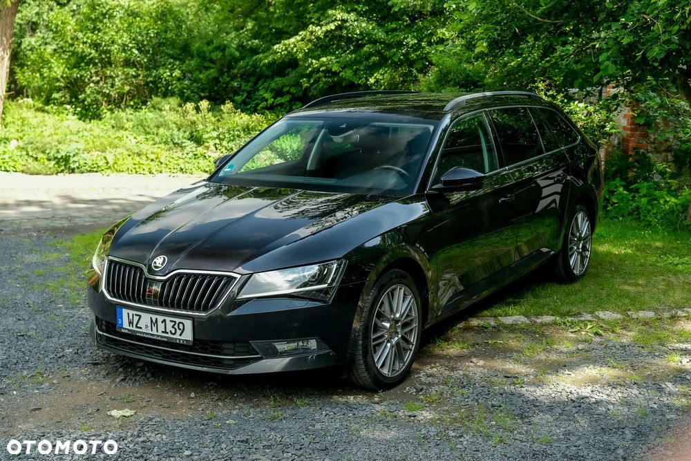 Skoda Superb 2.0 TDI Sportline - 4