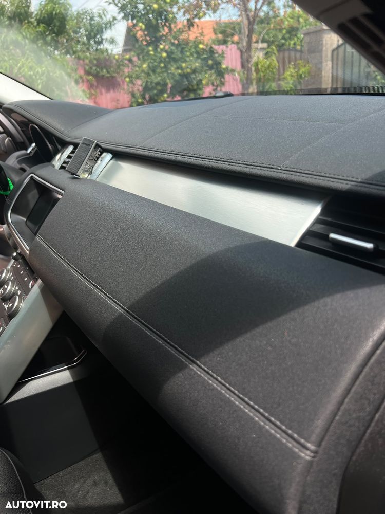 Land Rover Range Rover Evoque - 16