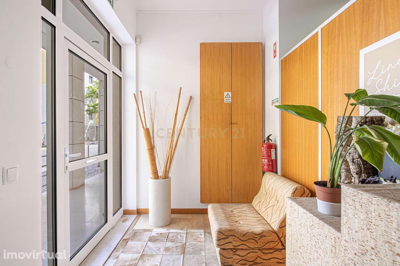 Loja/Escritório na Expo Sul com Estacionamento - Grande imagem: 2/19