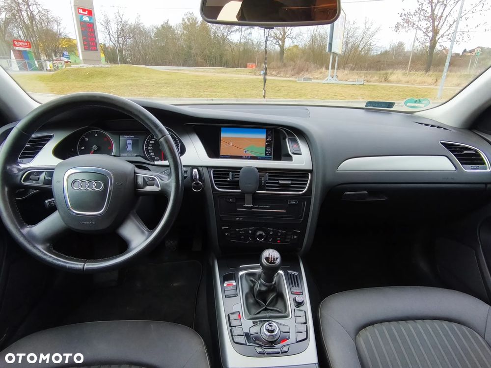 Audi A4 Avant 2.0 TDI - 10