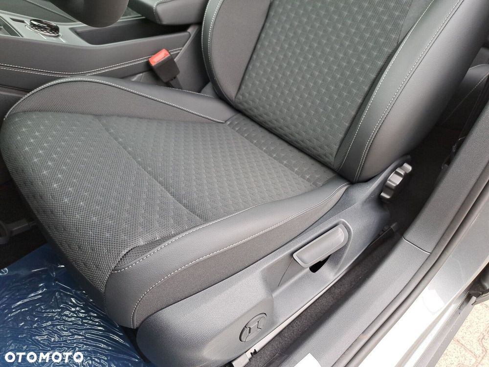 Volkswagen T-Roc - 13