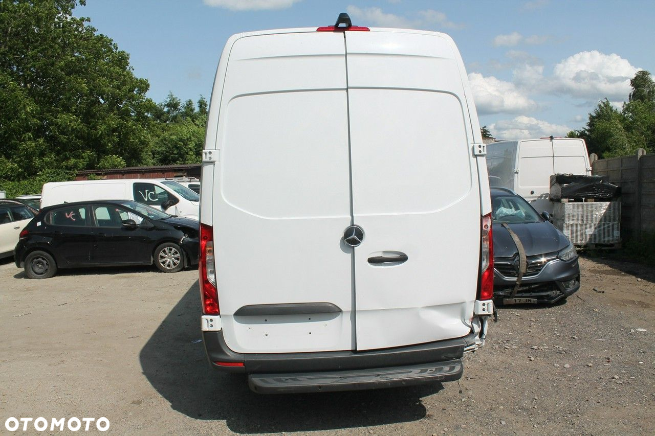 Mercedes-Benz Sprinter - 6
