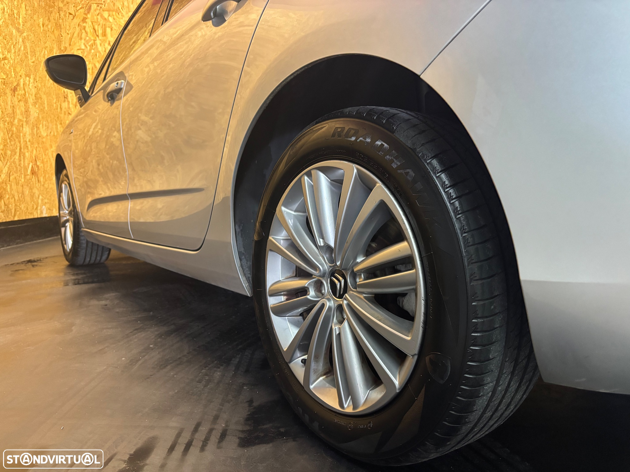 Citroën C4 1.6 e-HDi Exclusive - 20