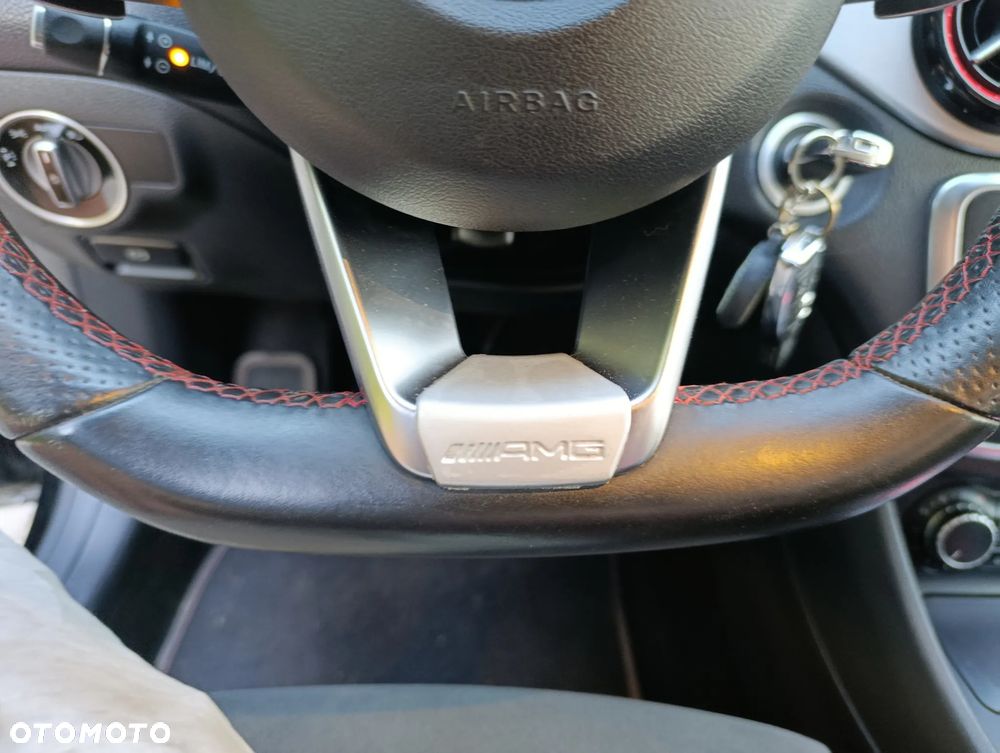 Mercedes-Benz CLA AMG 45 4Matic 7G-DCT - 11