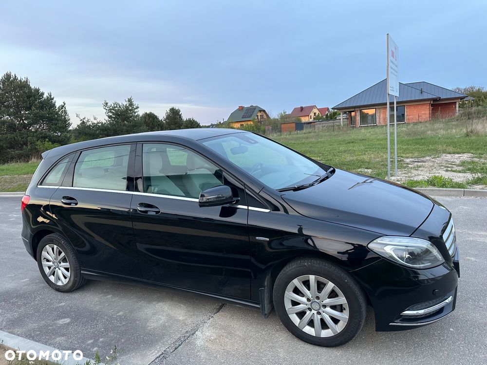 Mercedes-Benz Klasa B 180 BlueEFFICIENCY Edition Style - 10