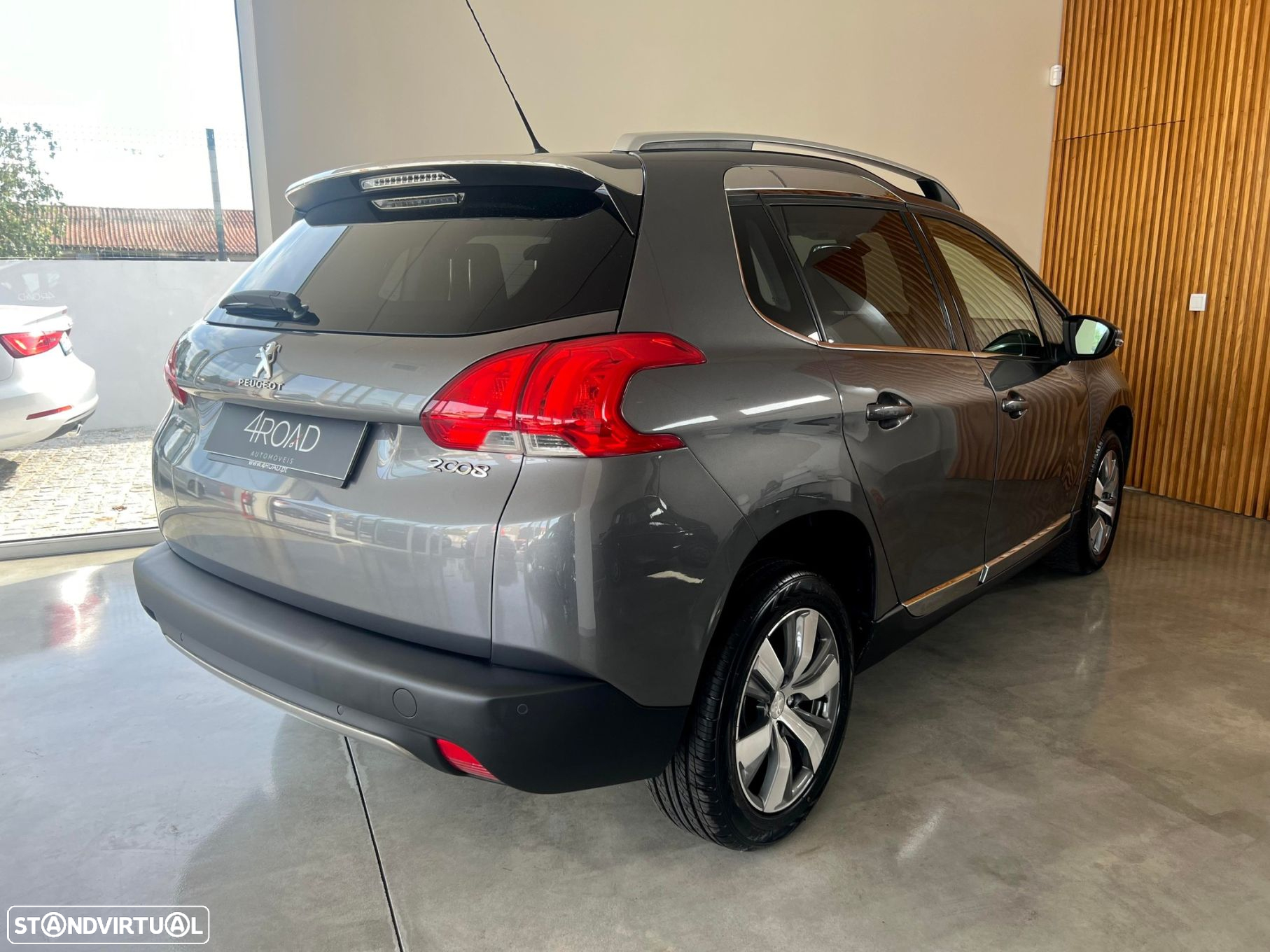 Peugeot 2008 1.6 e-HDi Allure 2-Tronic - 13