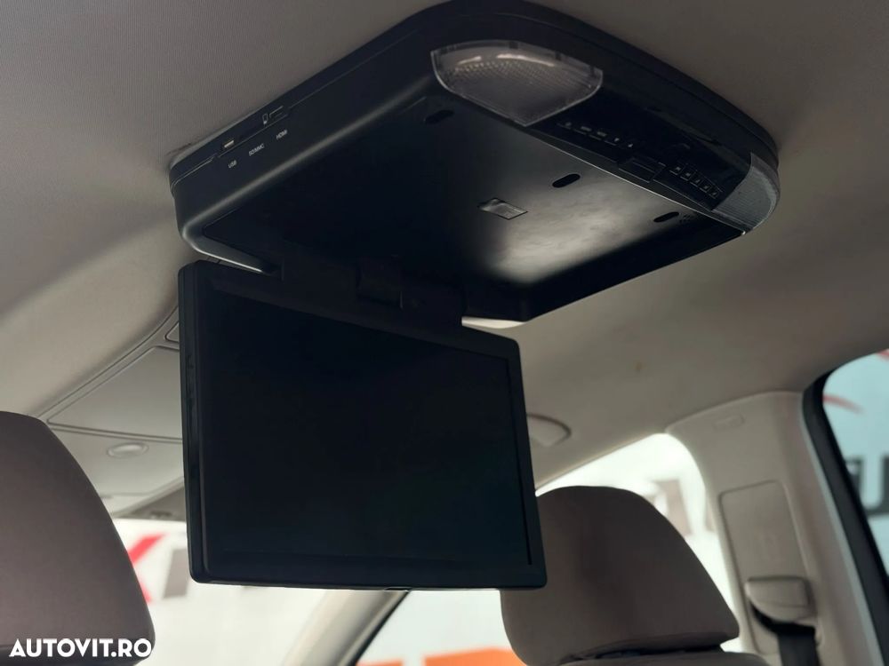 Volkswagen Touran 2.0 TDI DPF DSG Trendline - 35