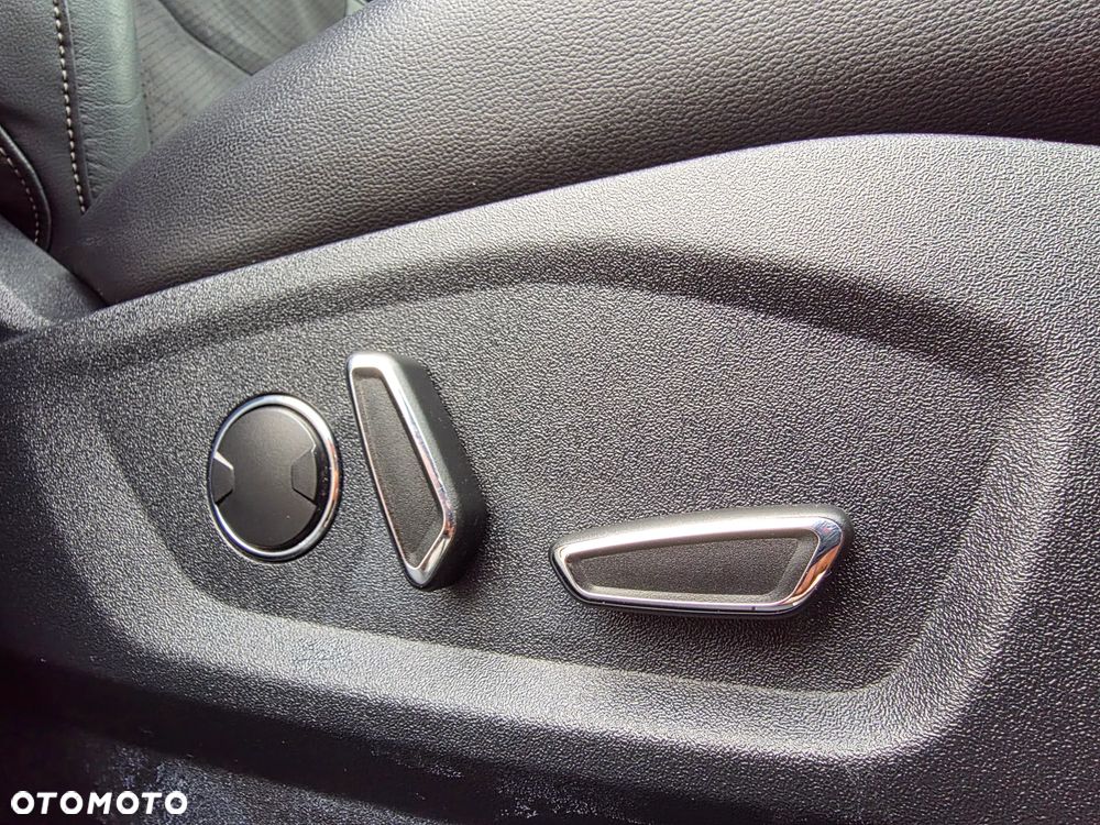 Ford Edge - 32