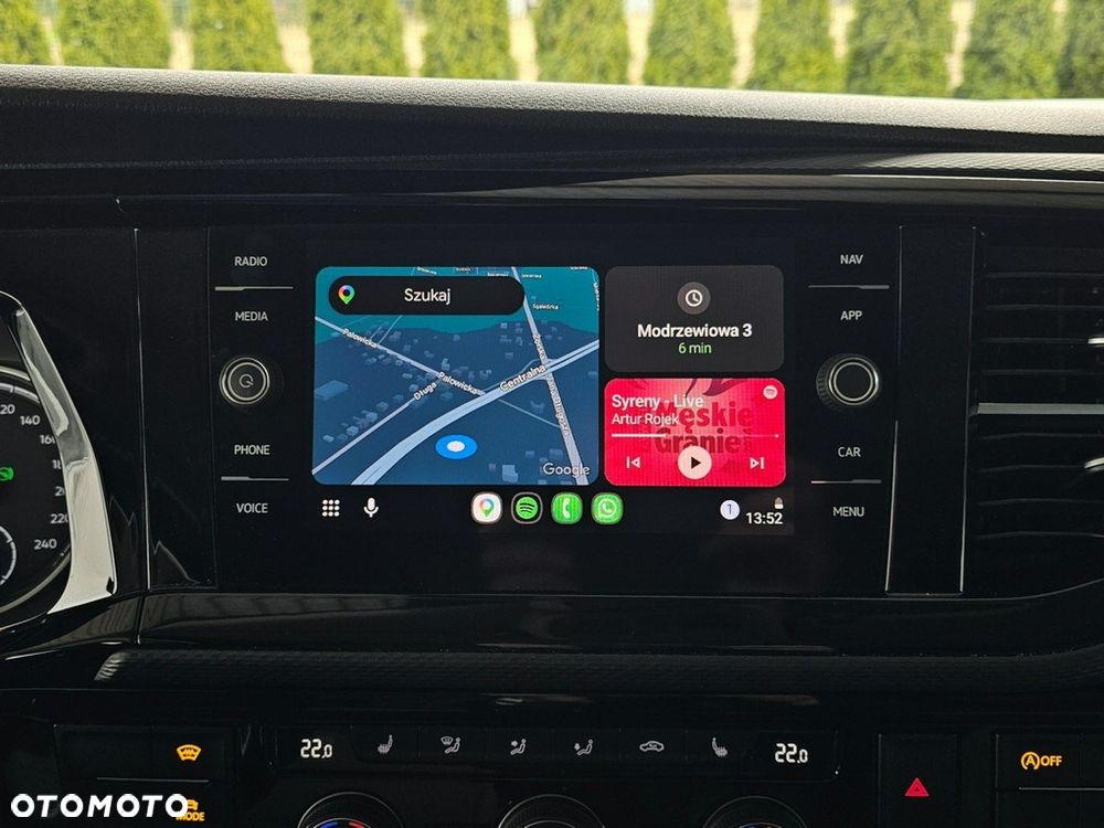 Volkswagen Multivan - 24