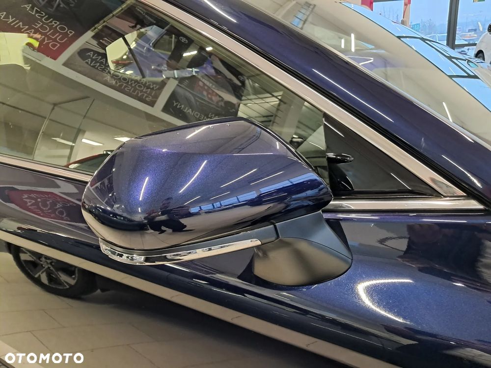 Toyota Camry 2.5 Hybrid Dynamic Force Comfort e-CVT - 6