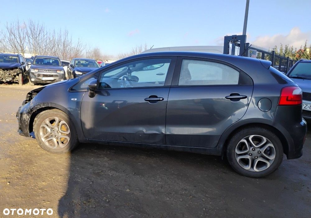 Kia Rio - 19